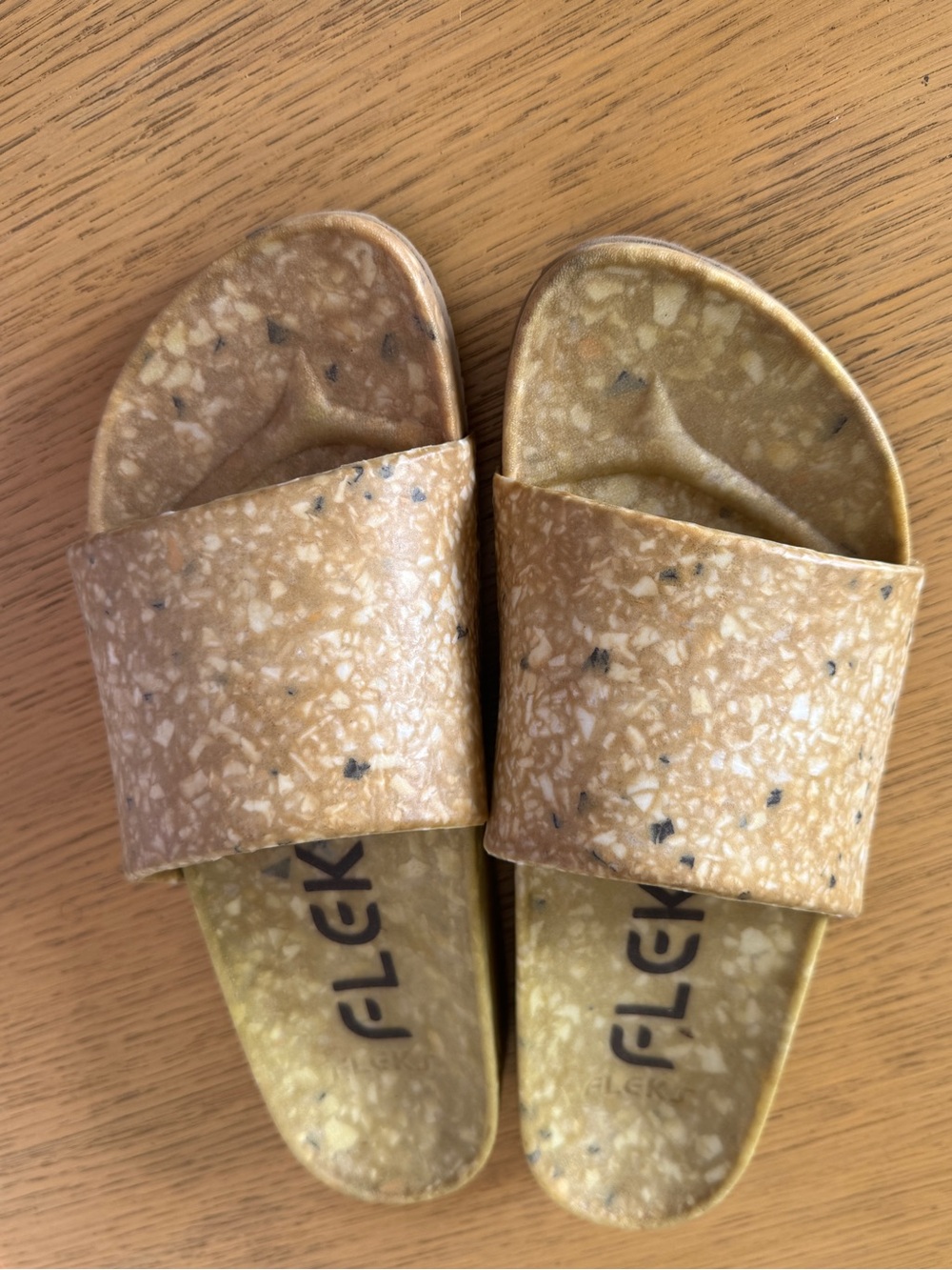 Slides in Speckled Tan
